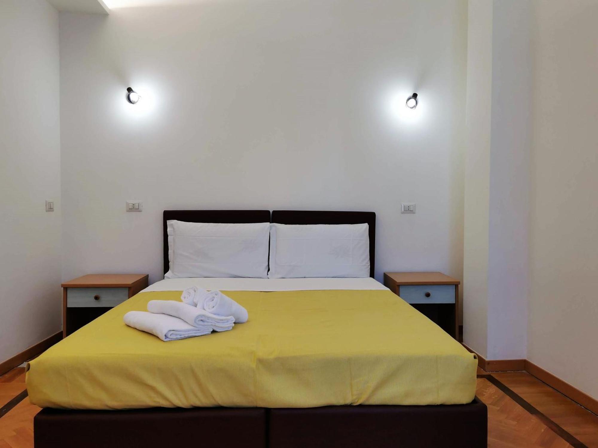 Pergolesi Apartments Milan Bagian luar foto