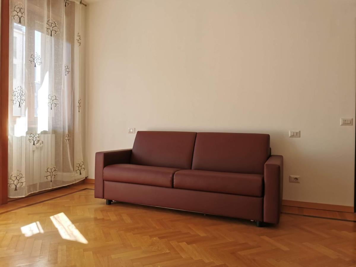Pergolesi Apartments Milan Bagian luar foto