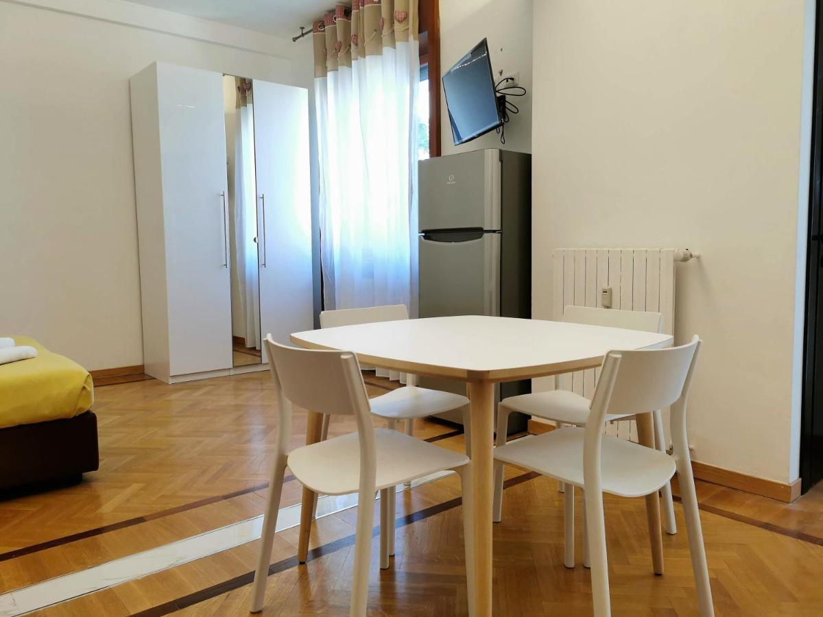 Pergolesi Apartments Milan Bagian luar foto