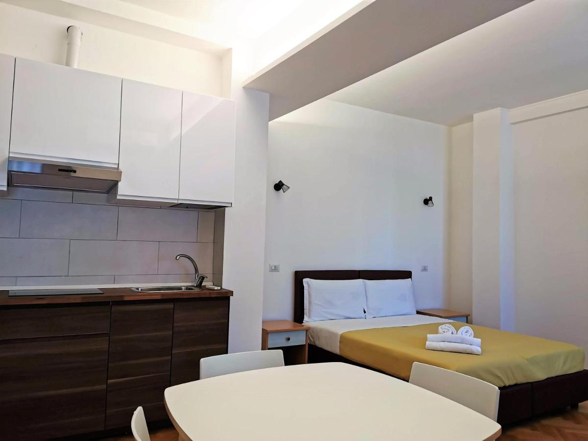 Pergolesi Apartments Milan Bagian luar foto