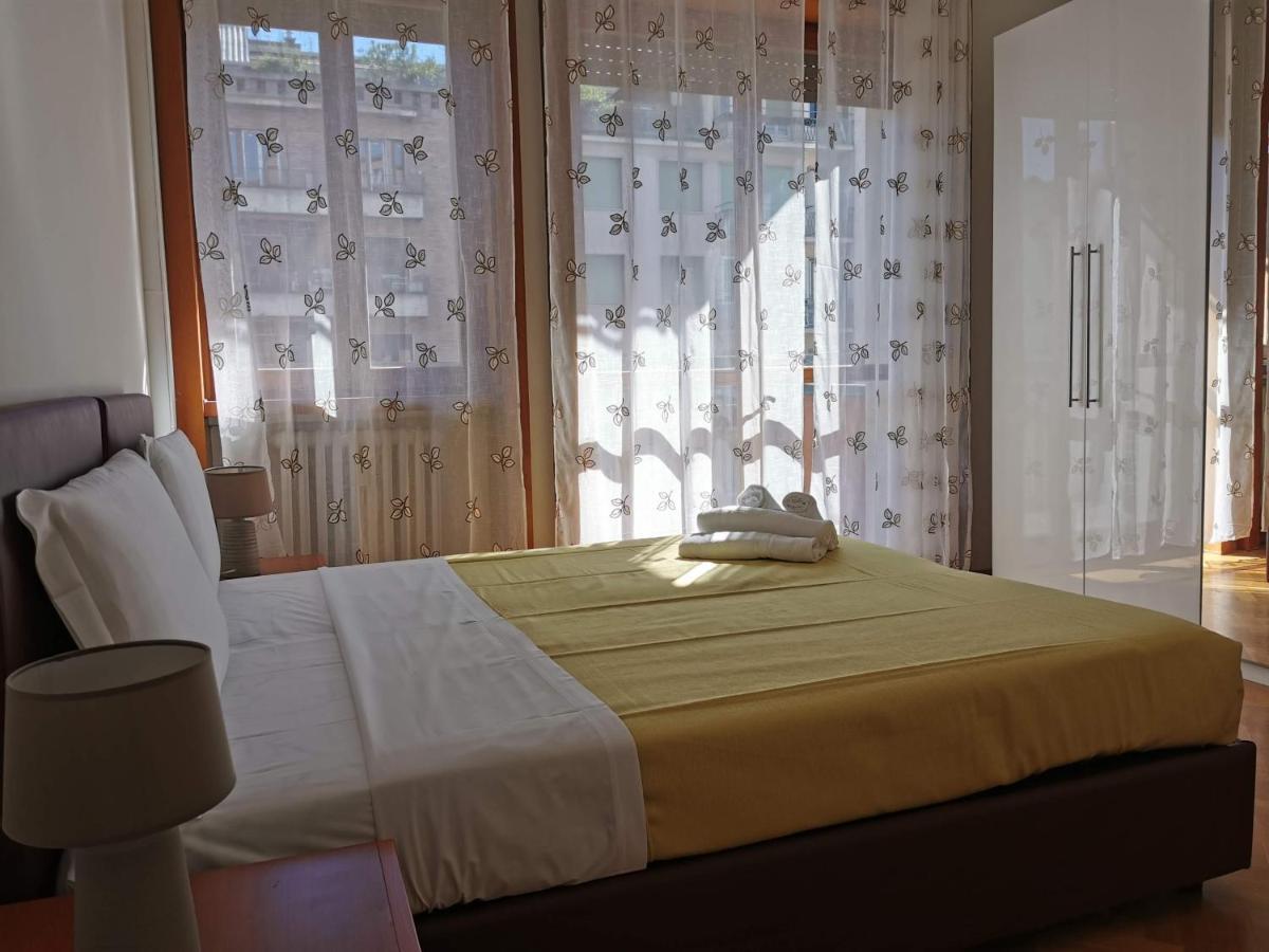 Pergolesi Apartments Milan Bagian luar foto