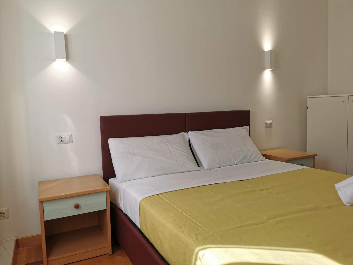Pergolesi Apartments Milan Bagian luar foto