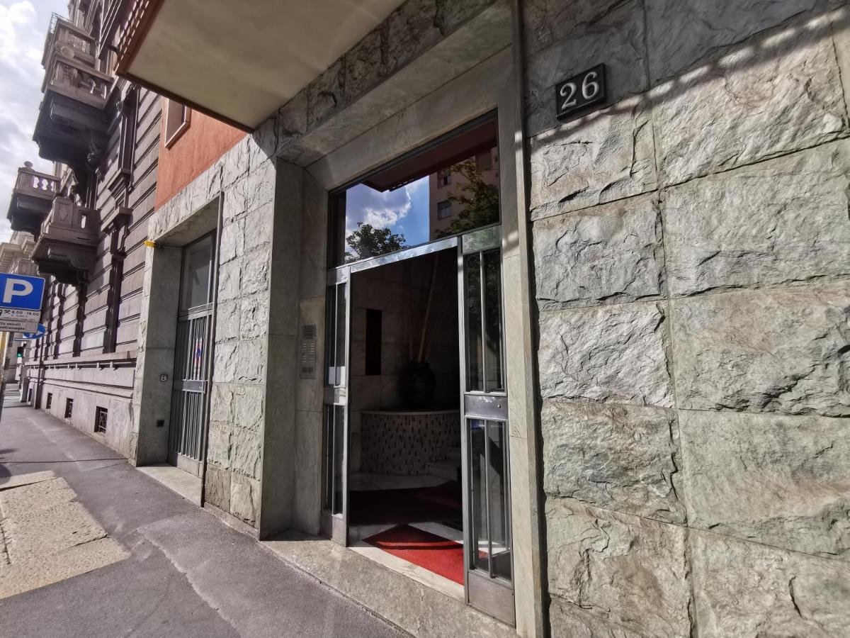 Pergolesi Apartments Milan Bagian luar foto