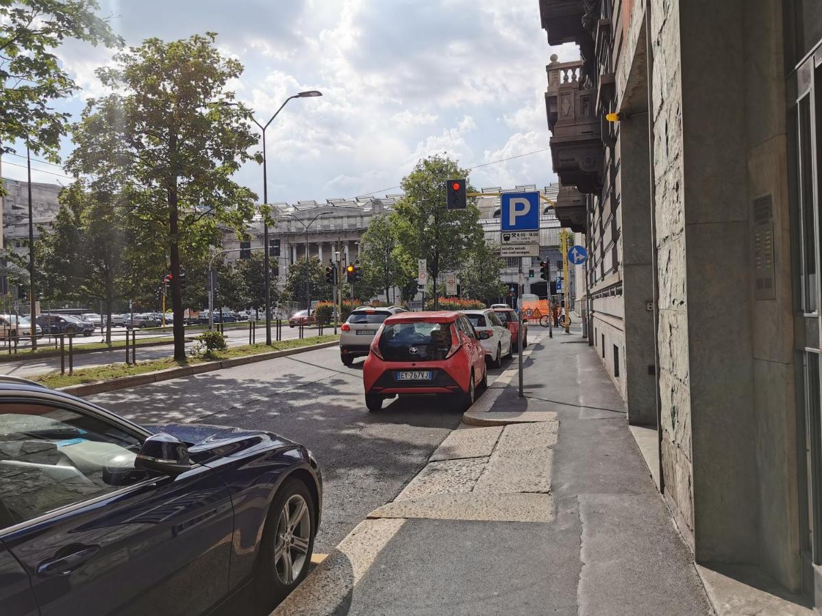 Pergolesi Apartments Milan Bagian luar foto